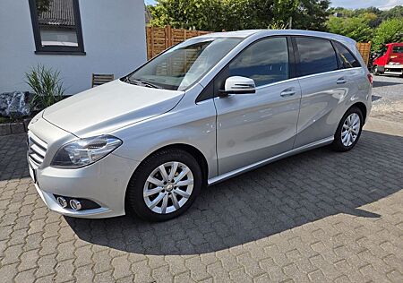 Mercedes-Benz B 180 B -Klasse RFK + 2xPDC AHK Tip Top