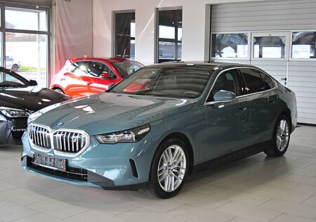 BMW i5 Lim. 40 eDrive NP:90459,-€ H/K Rollos Panoram