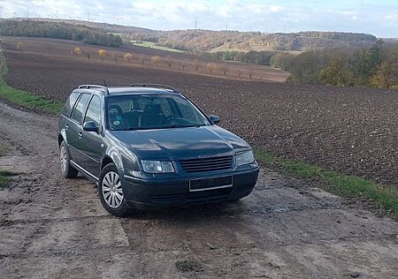 VW Bora Volkswagen 1.9TDI 85kW Comfortline Variant Comfortline