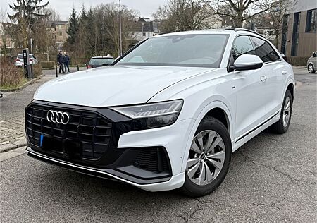 Audi Q8 55 TFSI quattro competition plus Garanti