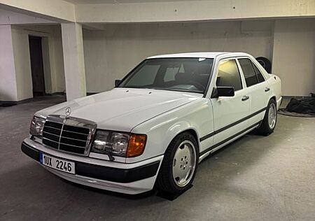 Mercedes-Benz E 260 1989 MERCEDES BENZ W124 260E