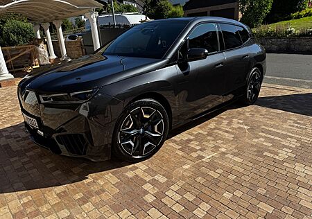 BMW iX xDrive50 -