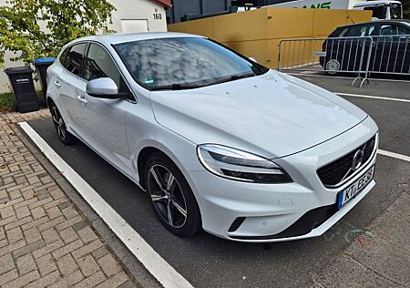 Volvo V40 T2 R Design