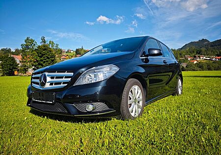 Mercedes-Benz B 180 -