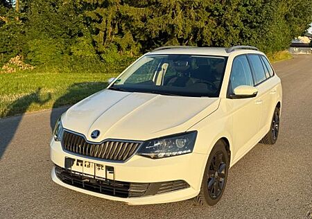 Skoda Fabia 1.2l TSI 81kW Ambition Combi -