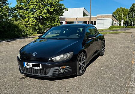 VW Scirocco Volkswagen 1.4 TSI /Xenon/8-fach/Scheckheft/PDC