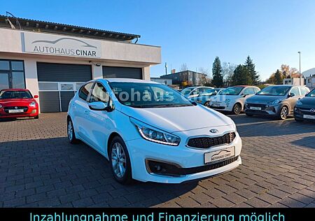 Kia Cee'd Ceed Spirit*Navi*Kamera*Sitzhzg*Tempom*EURO6*