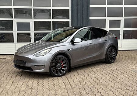 Tesla Model Y Performance Dual AWD/Autopilot/AHK