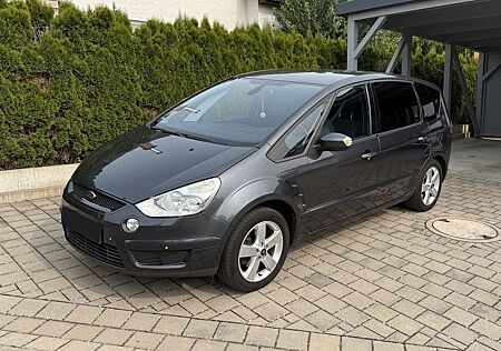 Ford S-Max , 7-Sitze, Standheizung, 8-Reifen, Sound