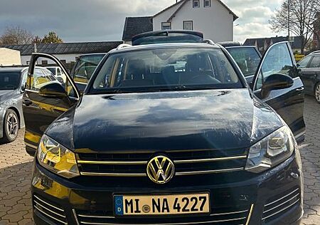 VW Touareg Volkswagen 3.0 V6 TDI Tiptronic -