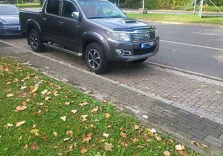 Toyota Hilux DOUBLECAB Executive 4×4*NAVI*