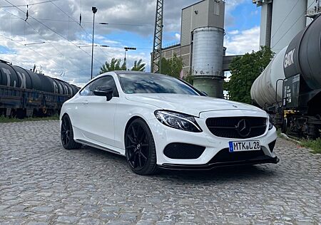 Mercedes-Benz C 400 4MATIC AMG Line Autom. AMG Line