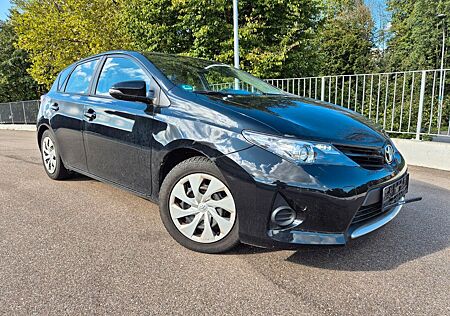 Toyota Auris Cool 1,33-l-Dual-VVT-i