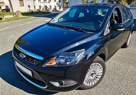 Ford Focus ++Titanium+Autom+Navi+SHZ+PDC