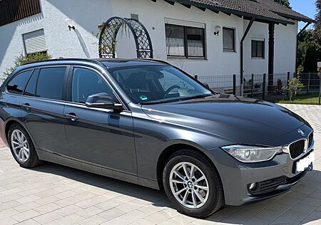 BMW 320d xDrive Touring AHK