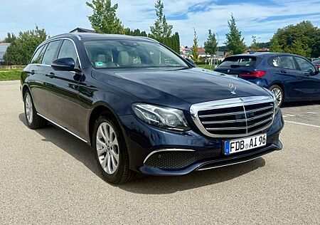 Mercedes-Benz E 220 gebraucht kaufen Mercedes-Benz E 220 d 4Matic ~Widescreen~Pano~MultiBeam LED~