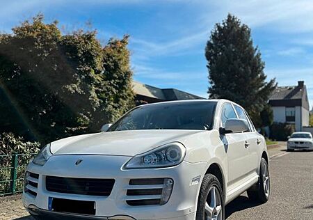 Porsche Cayenne Diesel Facelift Weiß Sauber
