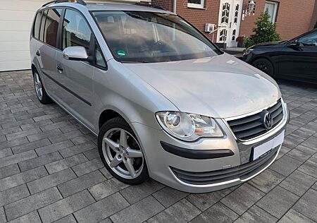 VW Touran Volkswagen 1.4 TSI Conceptline Conceptline