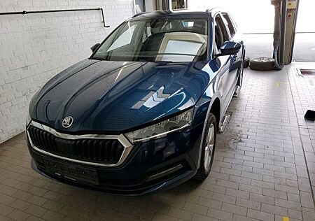 Skoda Octavia Combi Ambition*NAVI*LED*KAM*8 FACH*LANE*