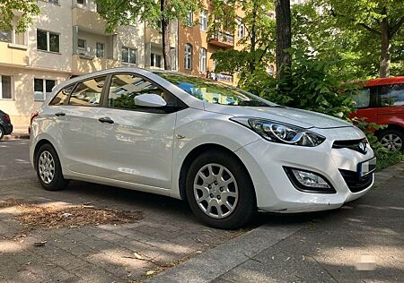 Hyundai i30 CW 1.4 Classic 1. Hand - TÜV u. Inspektion