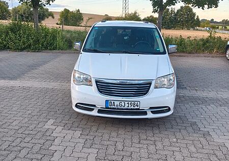 Chrysler Voyager Grande 2015 287ps Leder