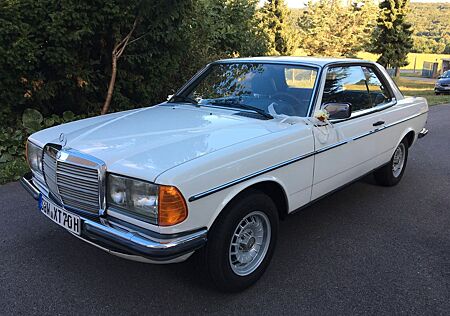 Mercedes-Benz 280 CE