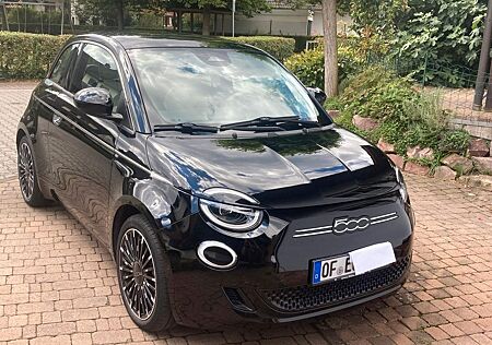 Fiat 500E "la Prima" Limousine 42 kWh La Prima