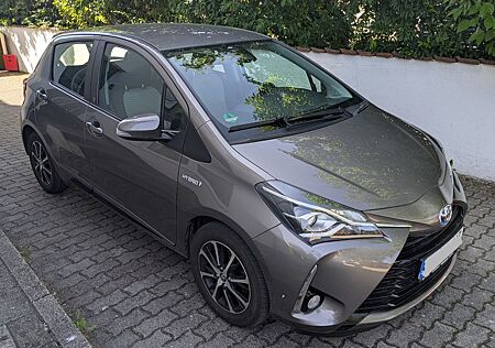 Toyota Yaris 1,5-l-VVT-i Hybrid CVT Team Deutschlan...