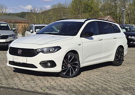 Fiat Tipo 1.4 T-Jet S-DESIGN/Navi/ Xenon/ Leder/ 18"