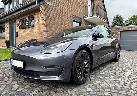 Tesla Model 3 Performance, Dual AWD, 1. Hd.,