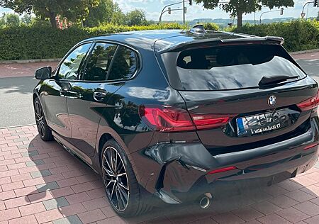 BMW 118i M Sport mit Vollleder und M-Sitzen