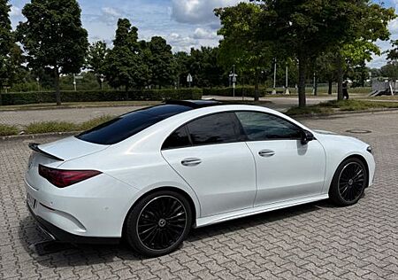 Mercedes-Benz CLA 200 CLA200 AMG Line | Night Paket | Perlweiß
