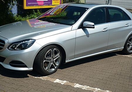 Mercedes-Benz E 220 BlueTEC BE Edition AVANTG. Autom. Edit...
