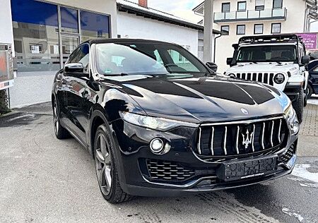 Maserati Levante Q4 3.0 V6 Diesel 4x4 AHK Pano Navi
