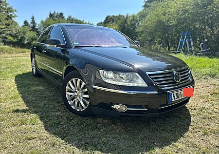 VW Phaeton Volkswagen 3.0 V6 TDI 4MOTION Tiptronic 5-Sitzer -