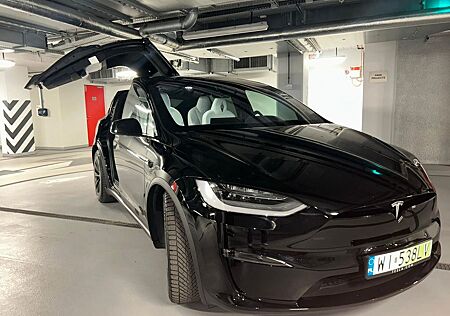 Tesla Model X Plaid