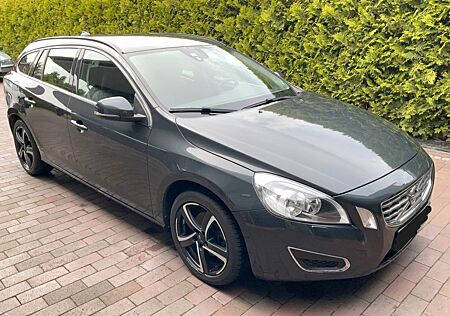 Volvo V60 D4 Momentum