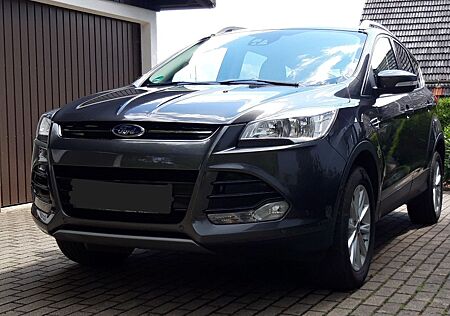 Ford Kuga 2,0 TDCi 2x4 110kW Titanium Titanium