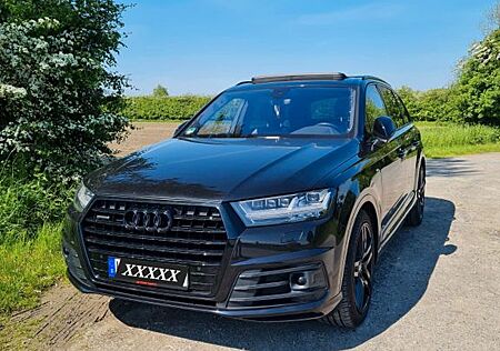 Audi Q7 3.0quattro S-LINE Black-Edition MATRIX 7Sitzr