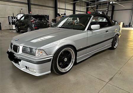 BMW 328iA Cabrio M Paket Individual Paket ab Werk