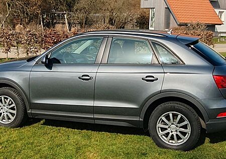 Audi Q3 2.0 TDI S tronic quattro -