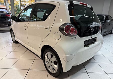 Toyota Aygo (X) gebraucht kaufen Toyota Aygo (X) Aygo (X) 1,0-l-VVT-i Cool & GO