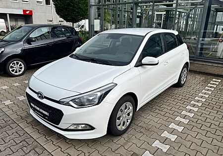 Hyundai i20 1.2 Trend Klima Tempomat