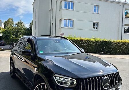 Mercedes-Benz GLC 220 d 4MATIC AMG Paket
