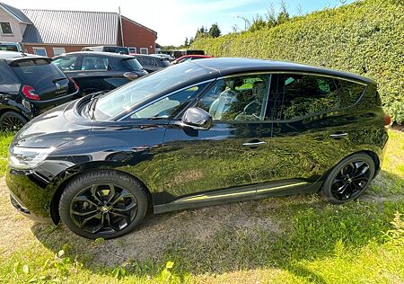 Renault Scenic IV Black Edition
