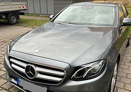 Mercedes-Benz E 220 d AVANTGARDE Autom. AVANTGARDE
