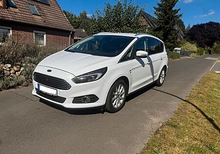 Ford S-Max 2,0 TDCi 179 PS Titanium Xenon Navi AHK