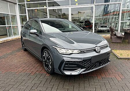 VW Golf Volkswagen VIII Variant 1.5 eTSI R-Line Navi+Pano+AHK+