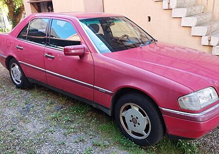 Mercedes-Benz C 200 Elegance