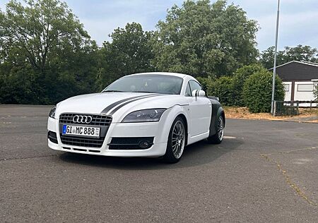 Audi TT Coupe 1.8T 140 kW -